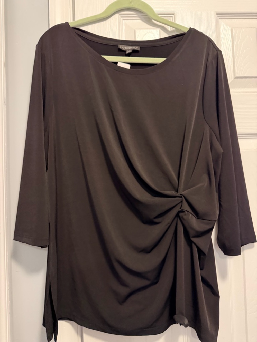 18/20 lane Bryant black Twist-Front 3/4 Sleeve Top NWT